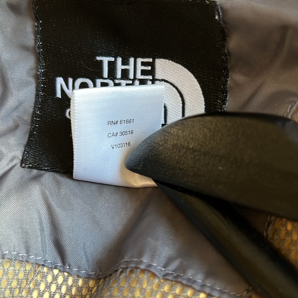 The North Face Gortex Jacket - Picture 5 of 5